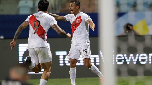 Yotún puso el 3 a 2 para Perú, que parecía el de la clasificación. (AP Photo/Eraldo Peres)