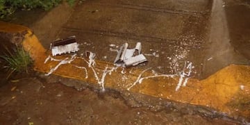 Posadas: colocaron obstáculos en una rampa para silla de ruedas a metros de una escuela especial.