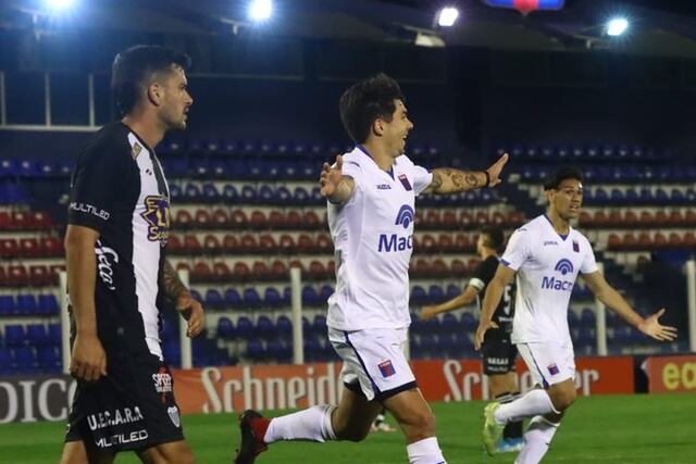 Tigre le ganó 2 a 1 a Estudiantes de Casero y sigue como puntero. (Prensa Tigre).
