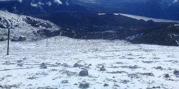 Los turistas y vecinos fueron sorprendidos por postales blancas.