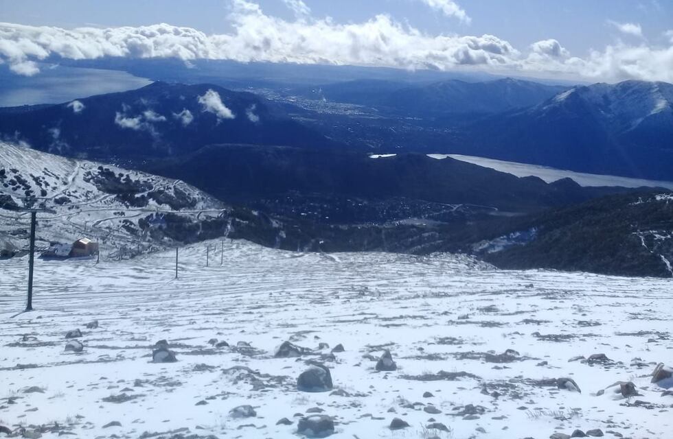 En pleno enero, cayó la primera nevada del 2021 en Bariloche