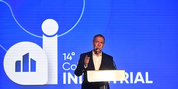 El gobernador Juan Schiaretti en el coloquio de la UIC.