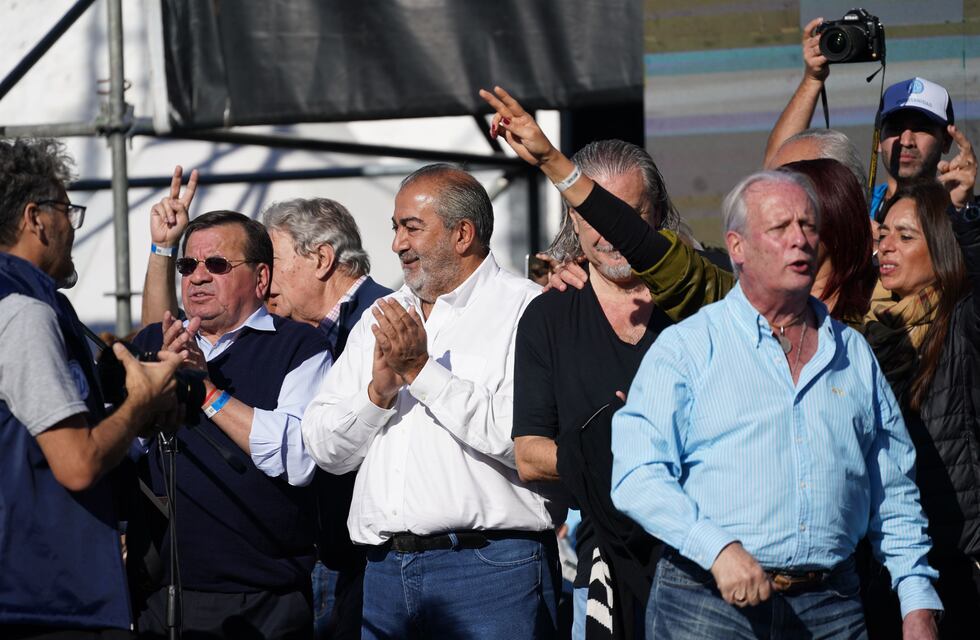 Crece la presión desde el sindicalismo y el Congreso para debatir la reducción de la jornada laboral