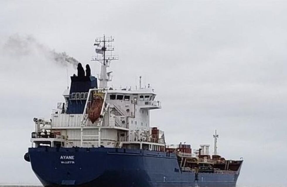 Horror en el río: un marinero mató a su capitán y su primer oficial de buque