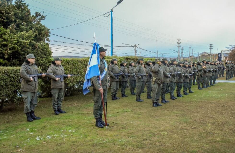 Acto por el 39° aniversario de la creación del Escuadrón Núcleo 44 “Ushuaia”