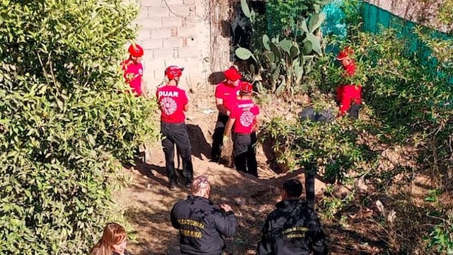 Efectivos del Duar sigue excavando en un pozo en barrio Autódromo.