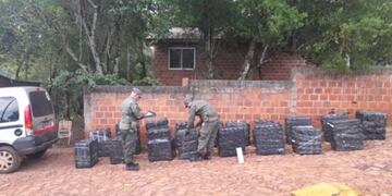 Incautan contrabando de objetos sin aval aduanero en Puerto Iguazú.