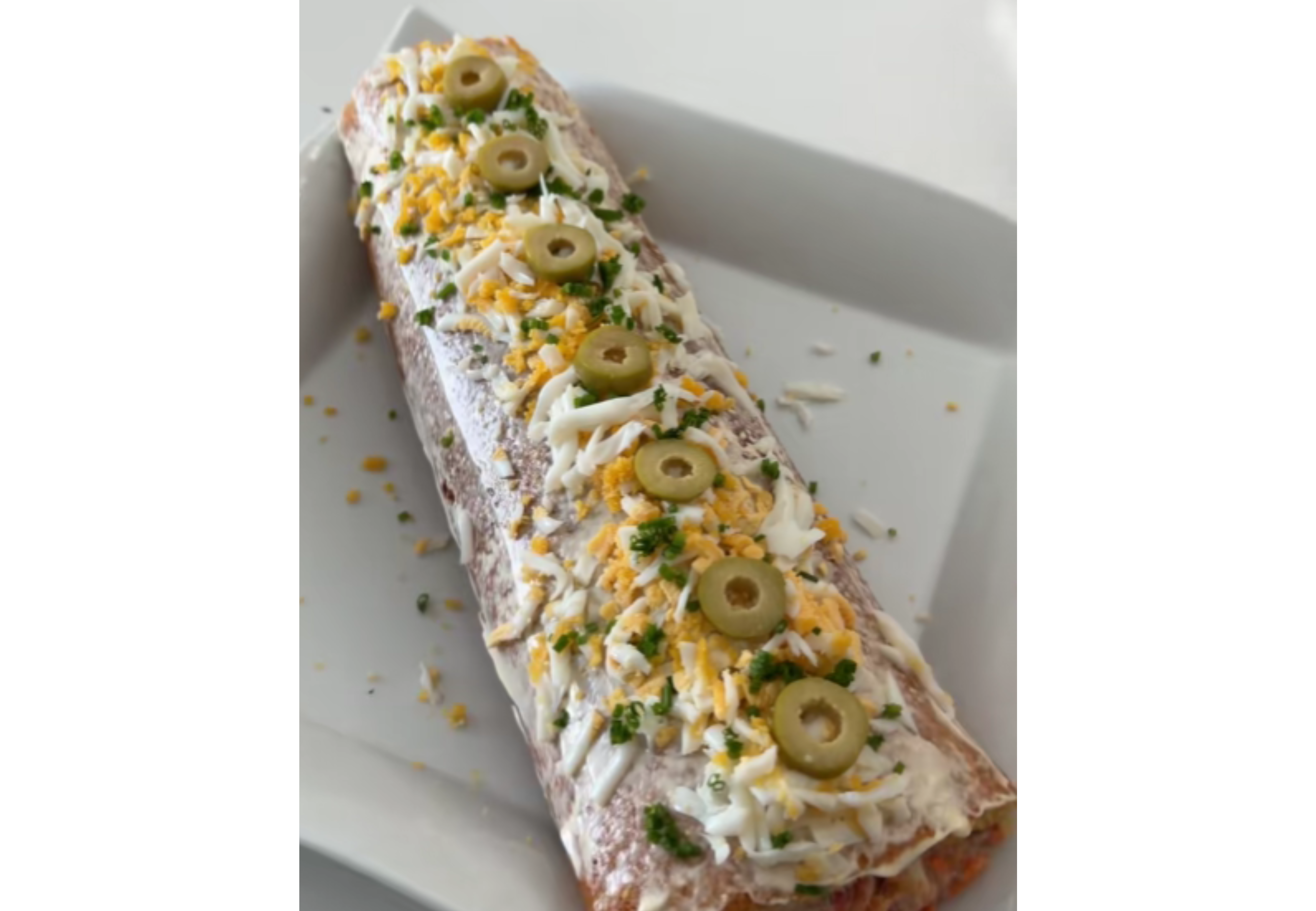 Así queda el pionono de roquefort casero.