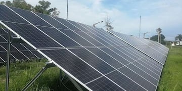El parque solar comunitario más grande de Argentina que recibe inversores.