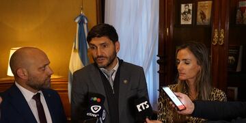 El ministro de Desarrollo Productivo, Gustavo Puccini, el gobernador Maximiliano Pullaro y la secretaria de Comercio Exterior, Georgina Losada, cuando la Provincia presentó en Cancillería el Santa Fe Business Forum