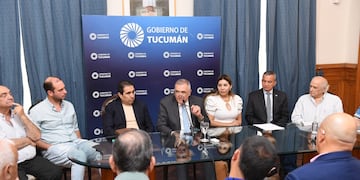 Representantes de industriales, cañeros, obreros y funcionarios del área