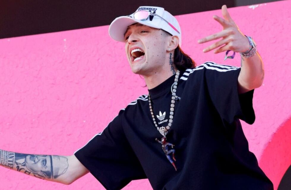 Peso Pluma confirmó que tiene shows en Argentina y reveló un dato sorprendente: “Estoy enamorado”