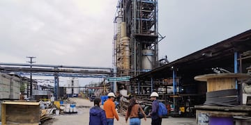 El equipo técnico de Medio Ambiente supervisó los procesos de lavado y tratamiento de efluentes en planta.