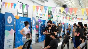 Mayores y menores pueden vacunarse