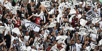 Hinchas de Central Córdoba. Foto NA.