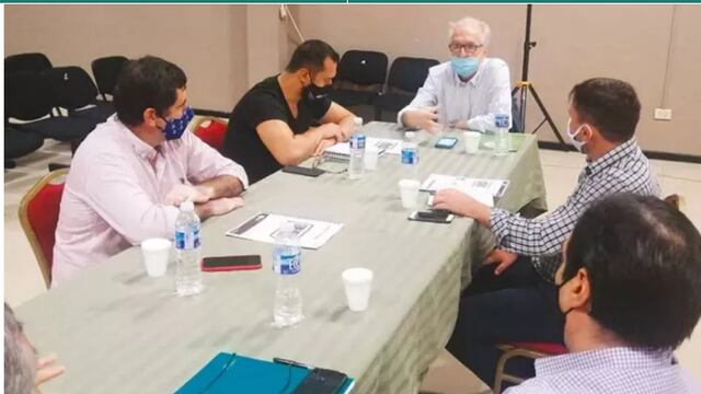Autoridades reunidas para planificar el Black Friday en Iguazú
