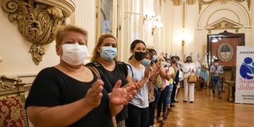 Directivas e integrantes de la Asociación de Madres Solteras de San Pedro de Jujuy fueron invitadas especiales al acto que tuvo lugar en la Casa de Gobierno.