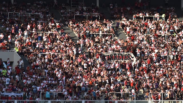 Los hinchas de River volverán ocupar la cabecera Willinton en el Kempes, en el partido con Banfield de este miércoles (La Voz).