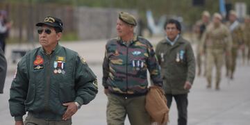 Veteranos de guerra de Malvinas hicieron su paso ante la concurrencia en el desfile por el Día de la Independencia, en Jujuy.