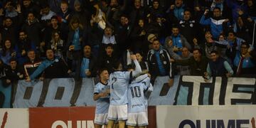 "El Turco" Hesar convirtió y todo Belgrano festeja ante el Deportivo Morón. (Javier Ferreyra / La Voz)