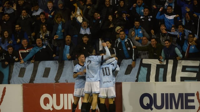 "El Turco" Hesar convirtió y todo Belgrano festeja ante el Deportivo Morón. (Javier Ferreyra / La Voz)