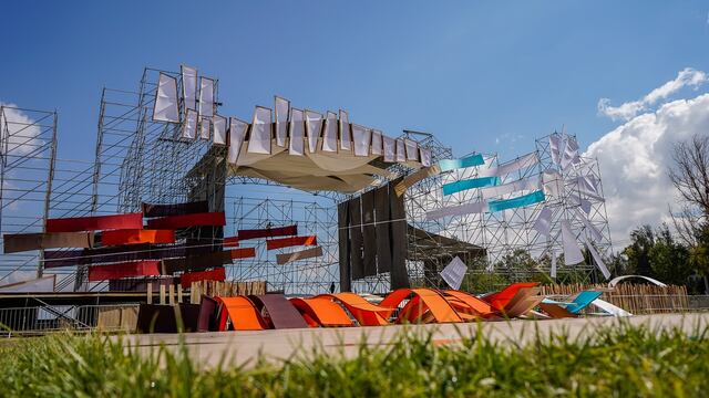 El escenario donde se desarrollará el espectáculo Racimo de Héroes ya está terminado y está ubicado en el Parque de la Niñez. Gentileza MLH