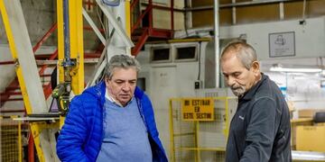 El jefe de Gabinete visitó la fábrica de la Cooperativa de Trabajo Renacer