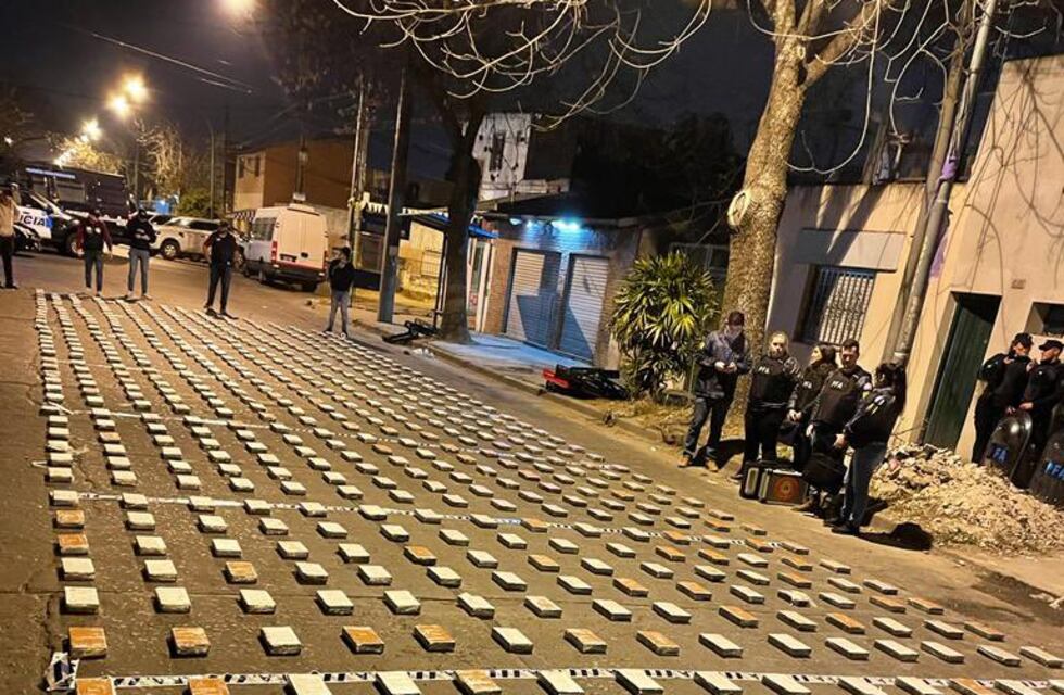 Secuestrar de cocaína en Rosario: los vecinos de Empalme Graneros amanecieron rodeados de “ladrillos blancos”