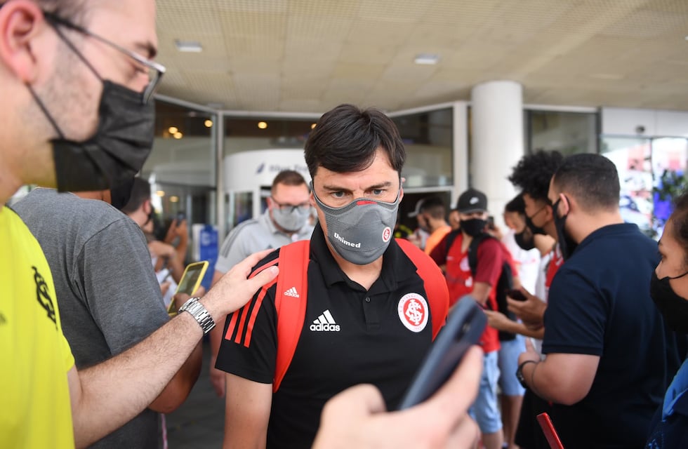 El ex Talleres Cacique Medina, en la cuerda floja tras histórico papelón del Inter de Porto Alegre