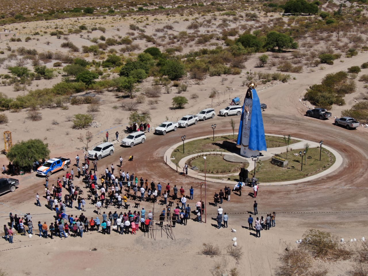 Inauguraron un imponente monumento a la Virgen del Valle en Fiambalá
