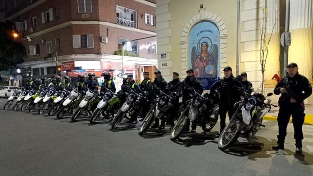 La Policía de Tucumán recorre los barrios con Infantería, DOMT y GEAM en acción coordinada.