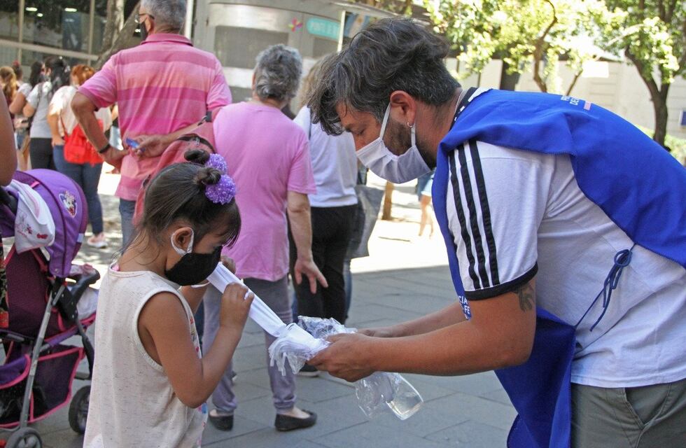 Subieron los casos diarios de coronavirus en Santa Fe, que notificó 1.243