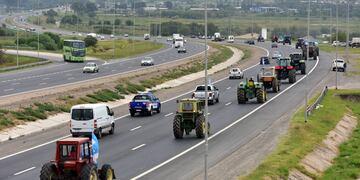 Productores de Córdoba adhieren al "tractorazo" nacional.