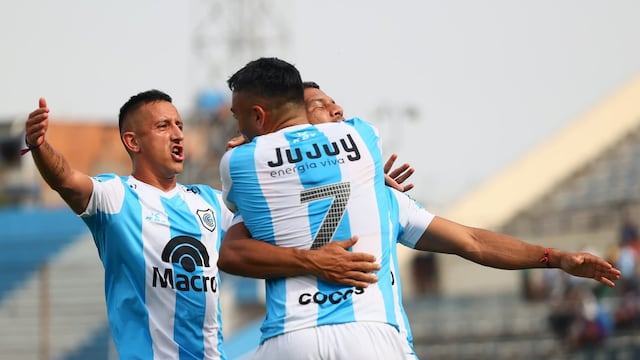 Con el triunfo de este domingo frente Ferro Carril Oeste, Gimnasia y Esgrima de Jujuy sueña de nuevo con el ascenso.