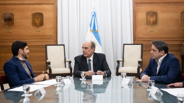 El gobernador de Santa Fe, Maximiliano Pullaro y el Jefe de Gabinete, Guillermo Francos.