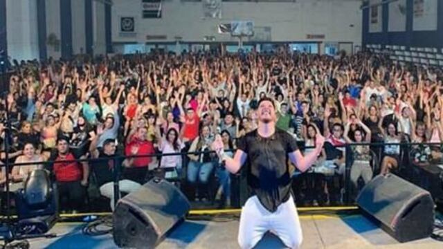 El show de Damián, con incumplimiento en las medidas sanitarias vigentes.