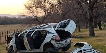 Ladrones merodeaban en una estacionamiento, fueron detectados por la Policía y huyeron a alta velocidad.