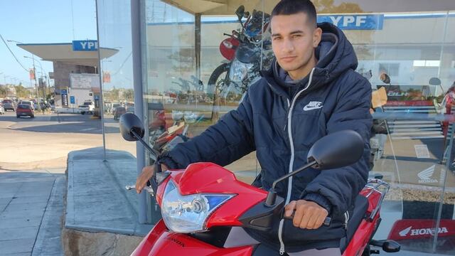 La historia de Joaquín Esquivel se había hecho viral después de pedirle disculpas a su papá por el robo. Gracias a las donaciones que recibió se compró otra y la usó solo cuatro días.