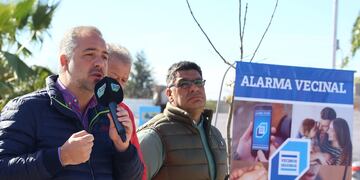 Maipú continúa con la colocación de alarmas vecinales en diferentes barrios