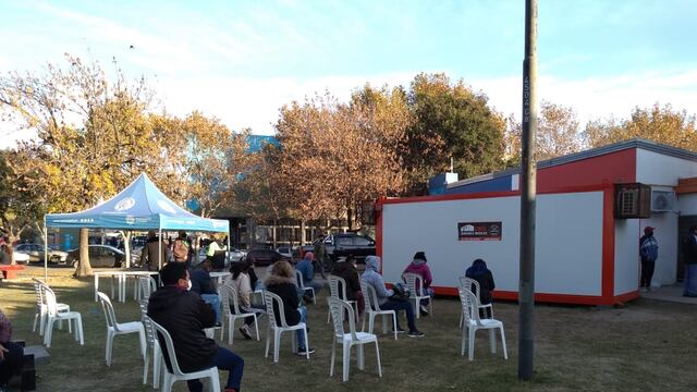 Testeos rápidos para personas con síntomas de covid en Villa Banana, Rosario
