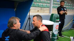 Ricardo Zielinski le ganó holgadamente el duelo a Cristian Fabbiani en el Belgrano-Newell's y lo dejó al borde del precipicio.