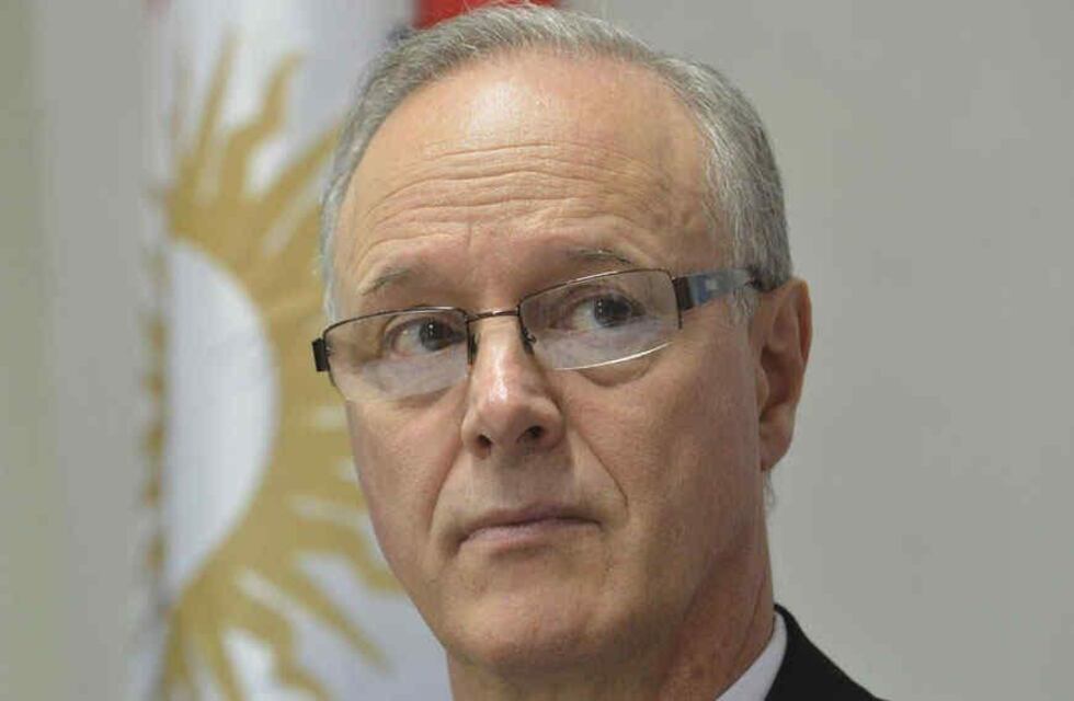 Gollan pidió “dejar de bolichear” en el día que se superó el récord de casos