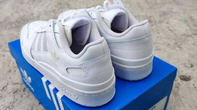 Bajó el dólar en Chile: esto es lo que valen unas zapatillas Adidas para el Día del Padre.