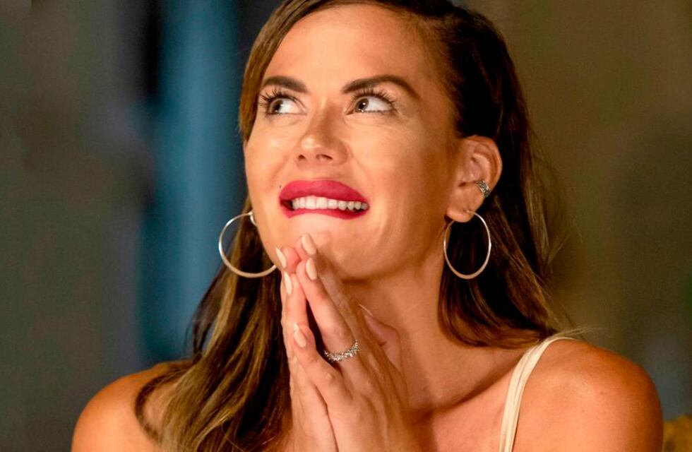 Karina Jelinek besó en la boca a Flor Parise y quedó registrado en Tik Tok