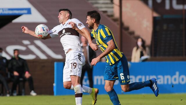 Jorge Pereyra Díaz abrió la cuenta en el Estadio Ciudad de Vicente López. (@caplatense)