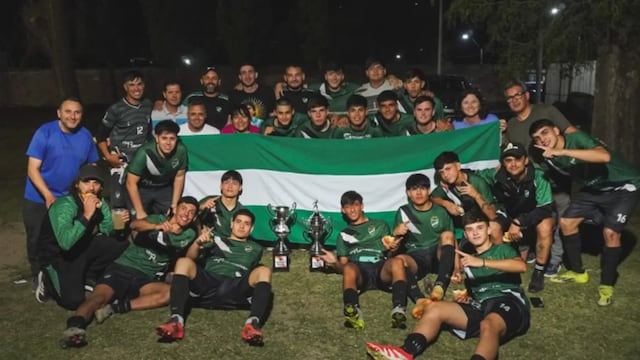 Fútbol Deportivo y Cultural Arroyito reserva campeón