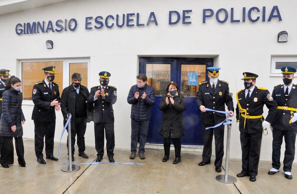 Río Grande: se inauguró el Gimnasio de la Escuela de Policía Provincial
