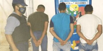 Gresca en Puerto Esperanza: cuatro jovenes terminaron detenidos tras agredir a otro con un machete