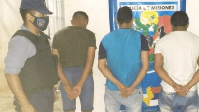 Gresca en Puerto Esperanza: cuatro jovenes terminaron detenidos tras agredir a otro con un machete