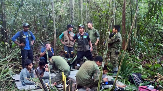 Hallan con vida a los cuatro niños perdidos hace 40 días tras accidente aéreo en Colombia. Foto: EFE / Fuerzas Militares de Colombia.